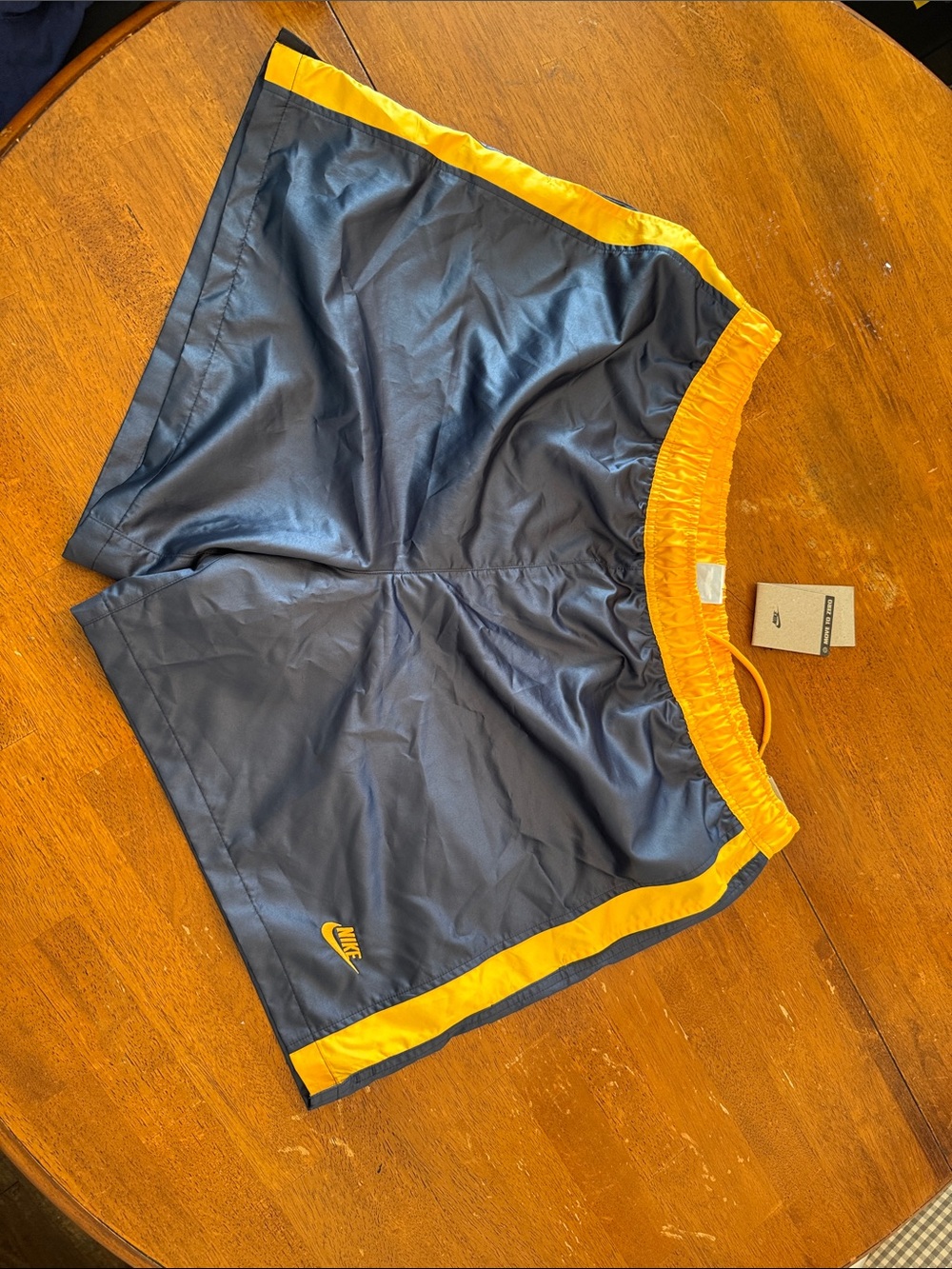 Nike Sportswear Club Flow Mens Sz XL Athletic Shorts HJ1952-451 Navy Blue Gold